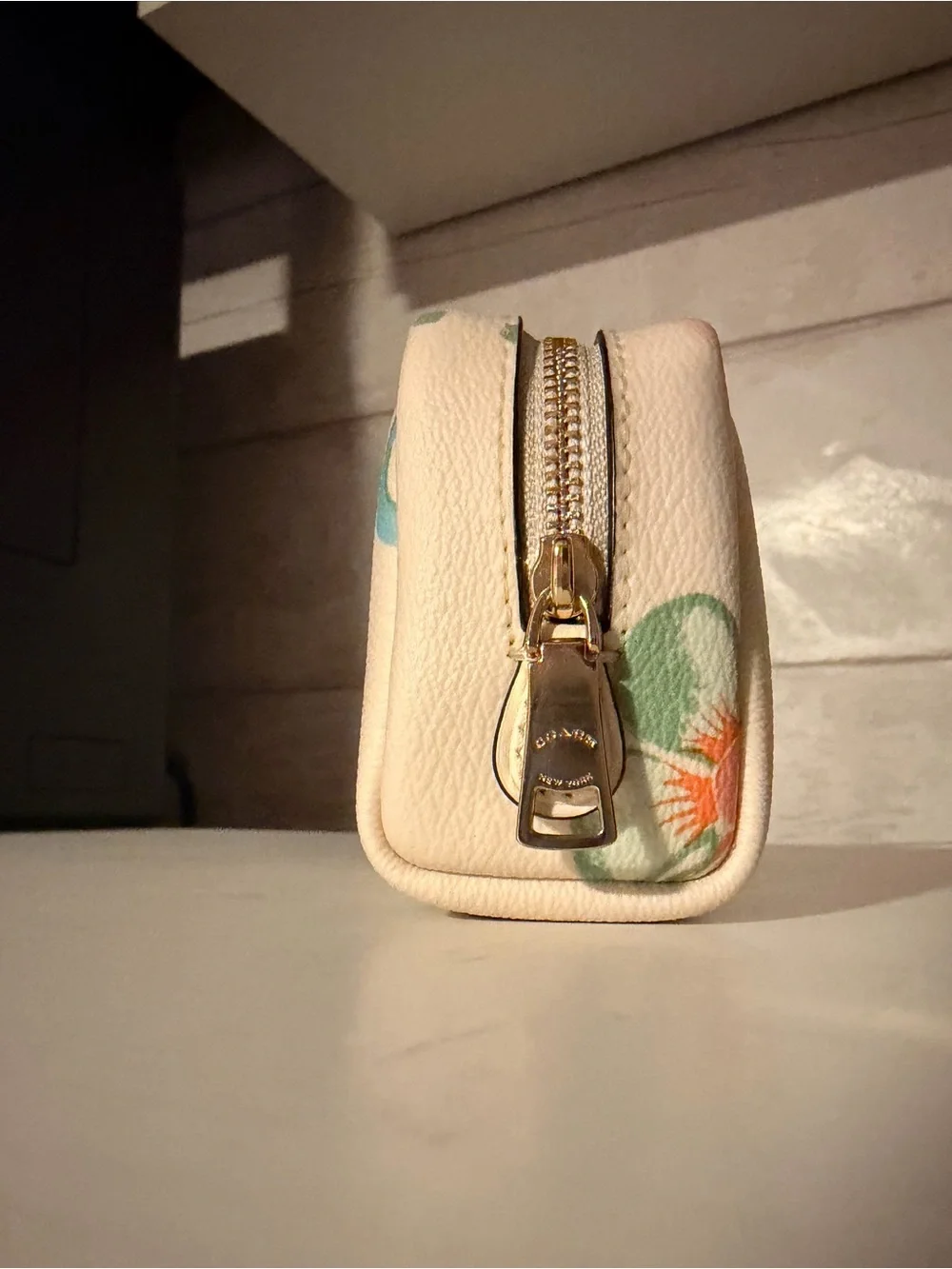 C8686 Coach mini boxy cosmetic pouch
